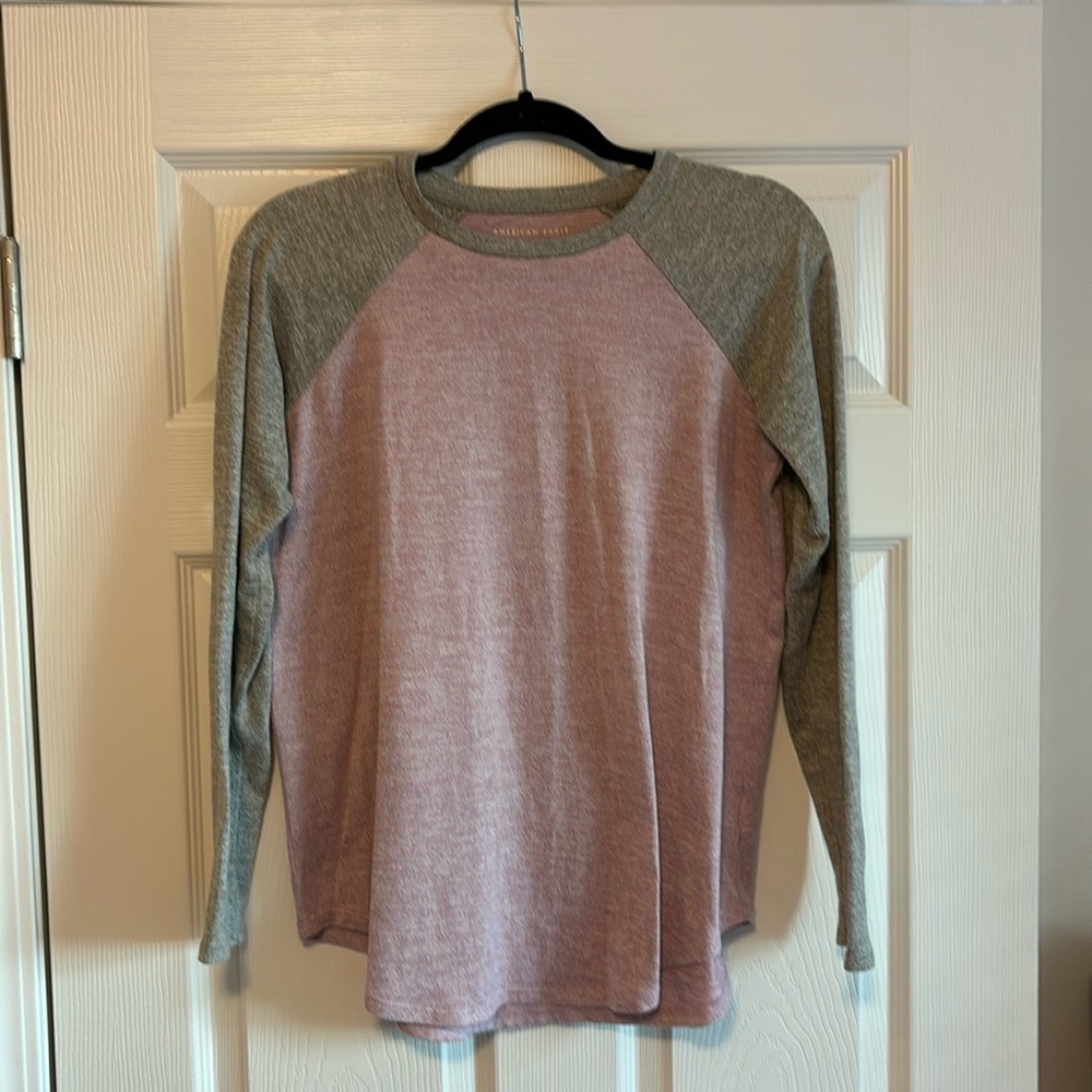 AE long sleeve tee